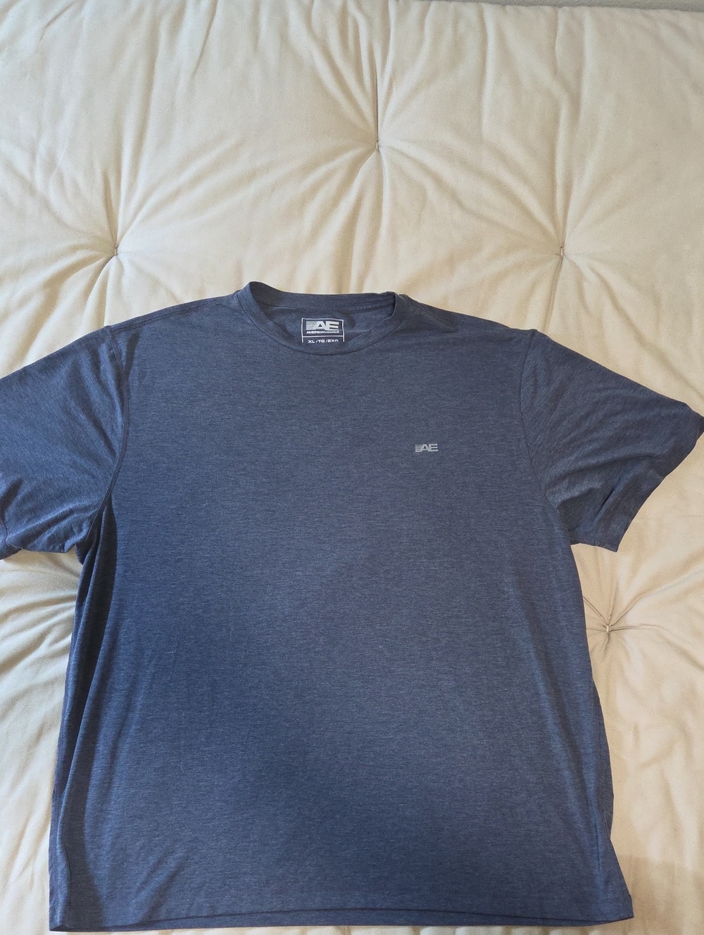 American Eagle Outfitters Men’s Heather Navy Short Sleeve Tee